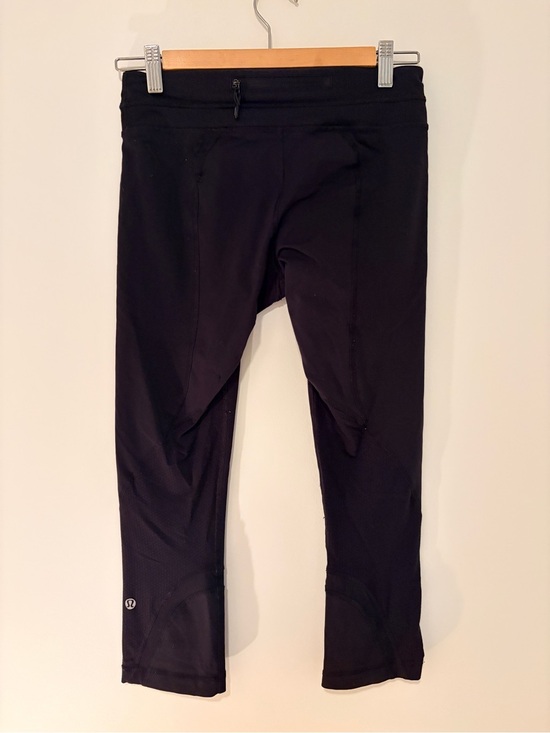 lululemon athletica Pants - Lululemon Active Capris Leggings  in Black with back pocket
